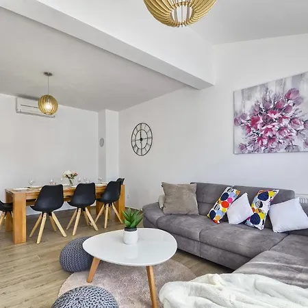 Moki Mit Privatem Beheizbarem Pool * Пула