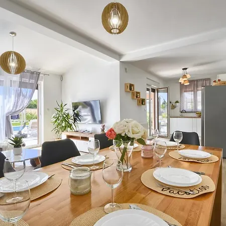 Moki Mit Privatem Beheizbarem Pool Вилла *