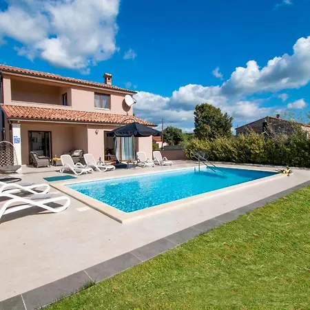 Villa Moki Mit Privatem Beheizbarem Pool - By Istrabook