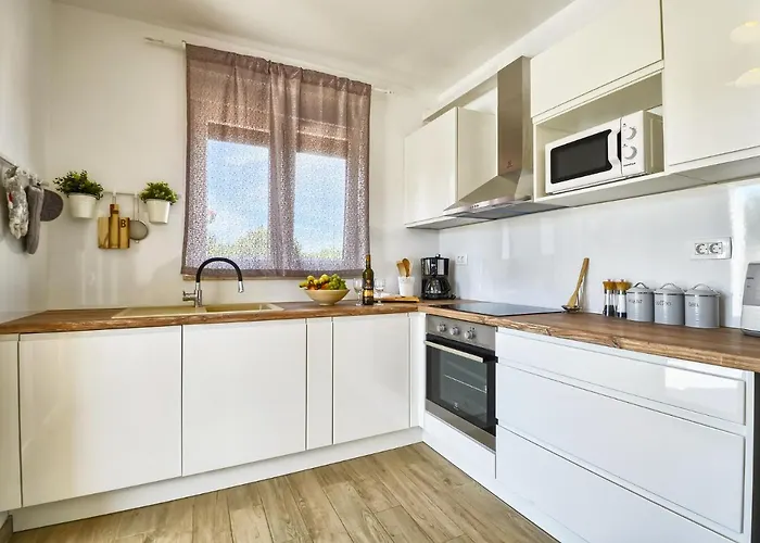 Moki Mit Privatem Beheizbarem Pool Vila *