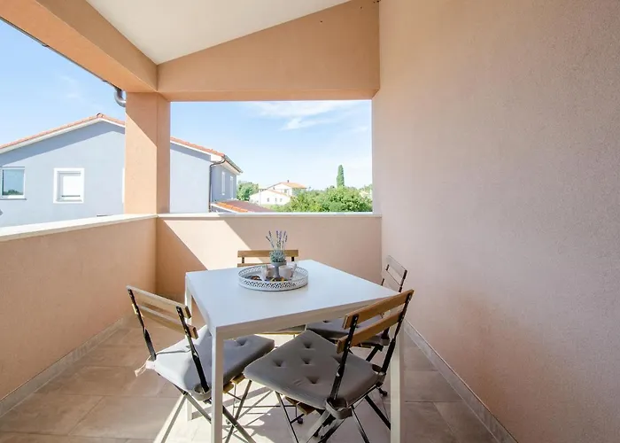 Vila Moki Mit Privatem Beheizbarem Pool Pula