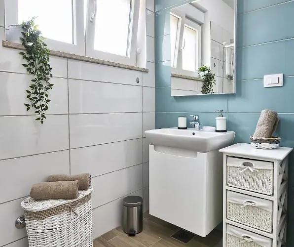 Moki Mit Privatem Beheizbarem Pool * Pula