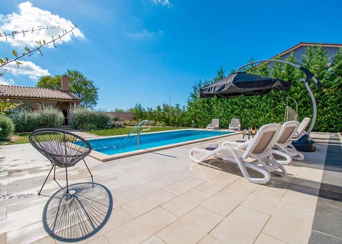 Villa Moki Mit Privatem Beheizbarem Pool Pula