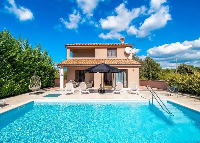 Moki Mit Privatem Beheizbarem Pool Vila *