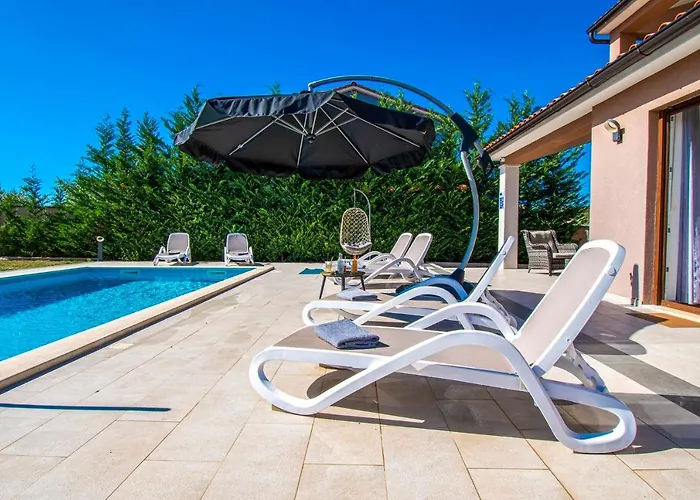 Moki Mit Privatem Beheizbarem Pool Villa