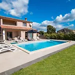 Vila Moki Mit Privatem Beheizbarem Pool - By Istrabook