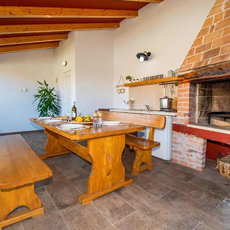 Villa Moki Mit Privatem Beheizbarem Pool Pula