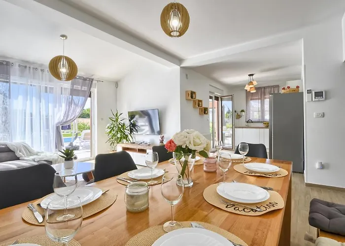 Moki Mit Privatem Beheizbarem Pool Villa *