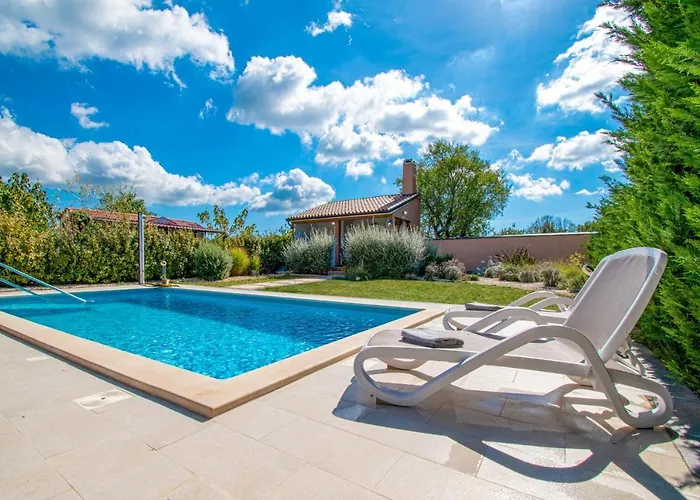 Moki Mit Privatem Beheizbarem Pool