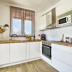 Moki Mit Privatem Beheizbarem Pool - By Istrabook Villa *
